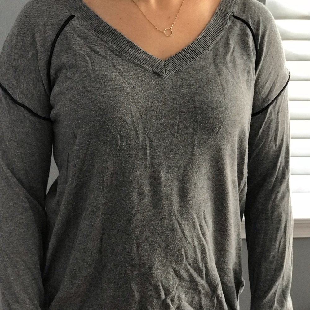 Tildon Sweater - Picture 3 of 4